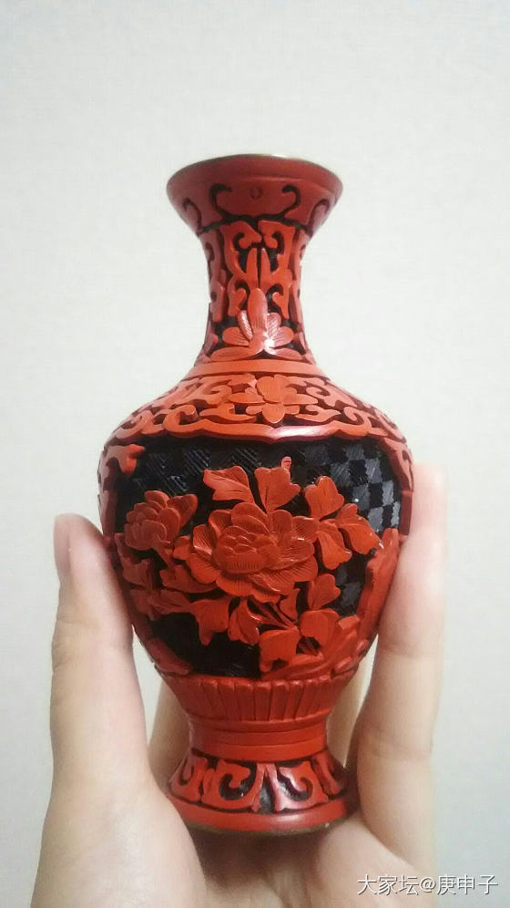 创汇期的雕漆 铜胎剔彩小花瓶_漆器