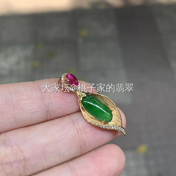 18k金镶嵌满色吊坠_吊坠翡翠