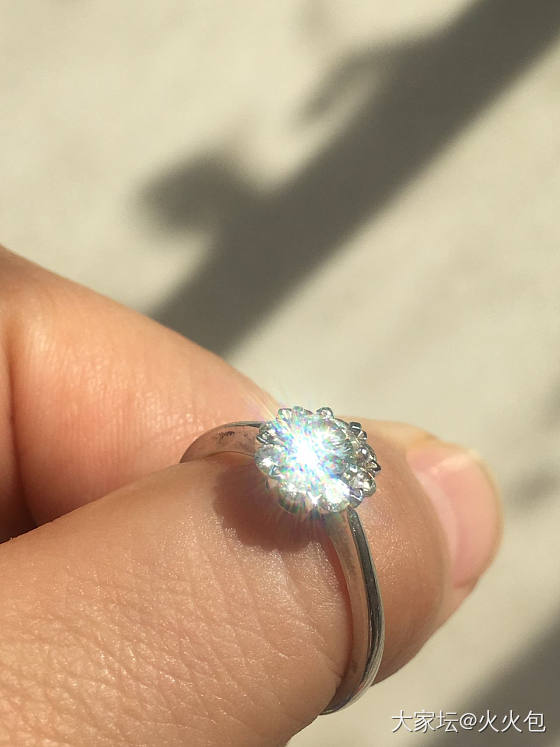 给我妈买的一个钻戒_戒指钻石