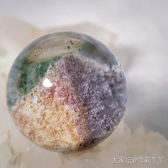 彩色金字塔幽灵球_水晶