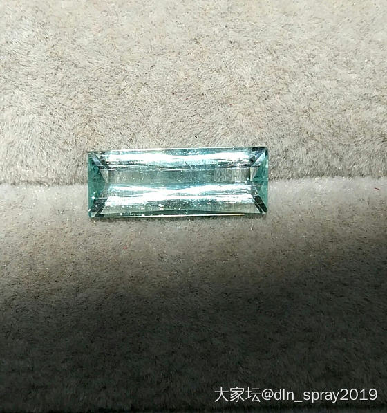 大家觉得这颜色的海蓝宝值得入么？_海蓝宝