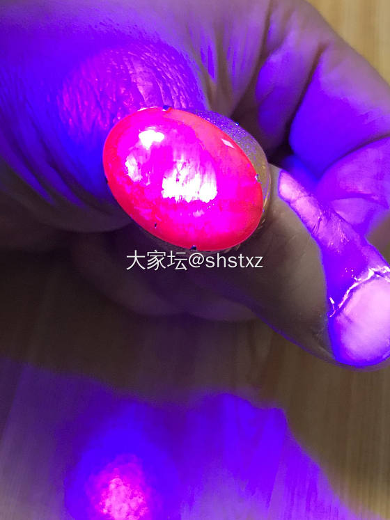 天火流云鸽血红_名贵宝石