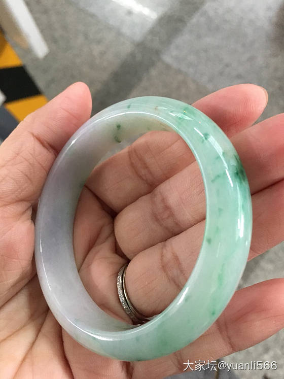 飘花送你一抹紫_手镯翡翠