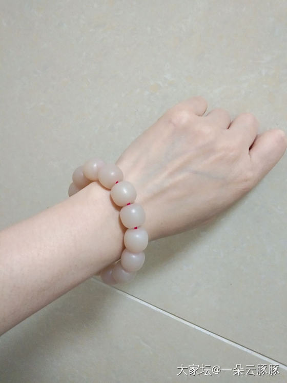 藕粉，温润。_珠串和田玉