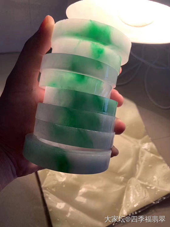 灯下美玉_翡翠