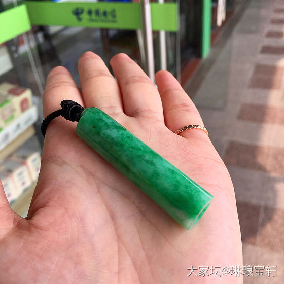 天然A货翡翠辣绿翎管_翡翠