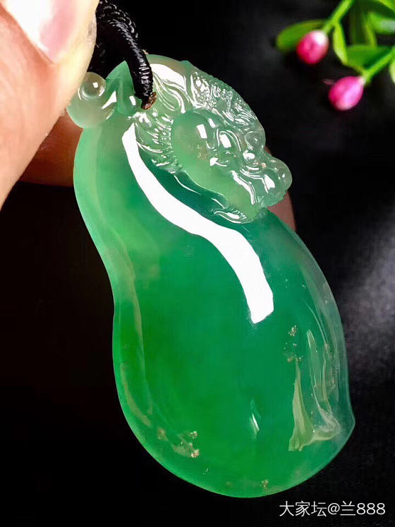真龙护主_挂件翡翠