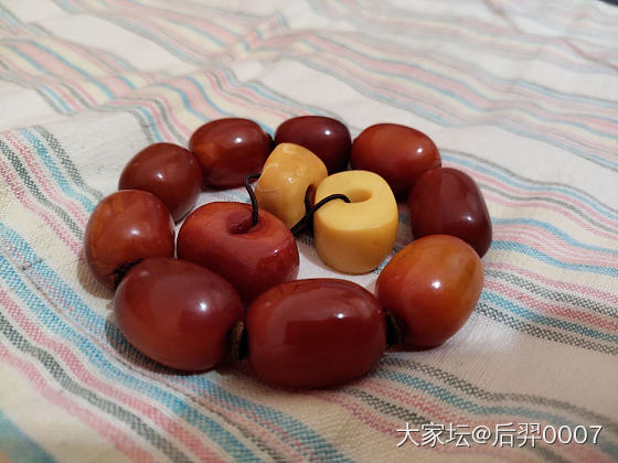 我的宝贝们，大家帮我品品吧_珠串蜜蜡