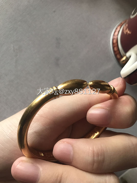 有珍镯了 却有点不开心_手镯金