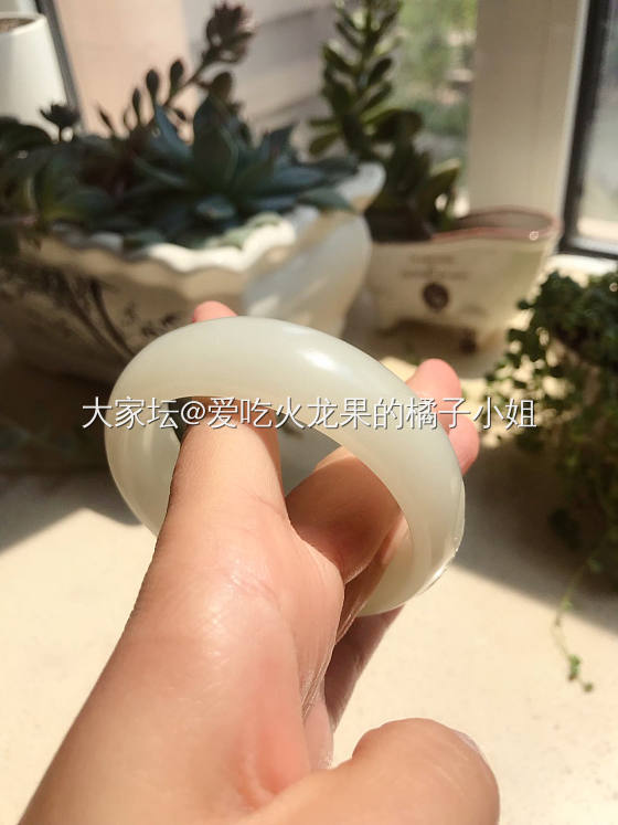 不一样的美，籽与翠_和田玉手镯翡翠