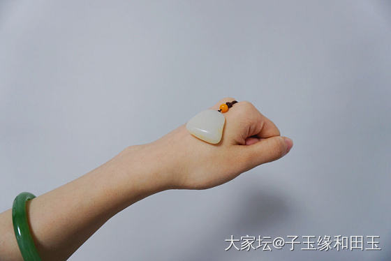 籽料独籽独雕·佛_挂件和田玉