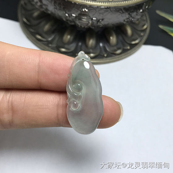 精品翡翠多多，雕工精美，价格优惠，喜欢的宝宝们可以入手哦！_翡翠