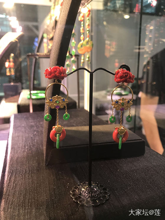 突然想起来今天珠宝展，然后墨迹的来了_首饰展会珊瑚
