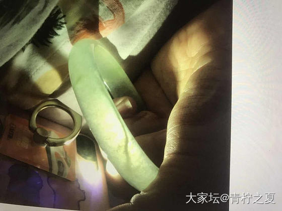 刚到手的镯子，这是老坑还是新坑？纹还是裂？？？_手镯翡翠