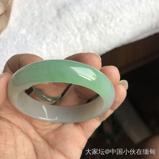 56.1圈口，完美，18000收的大家觉得怎么样？_手镯翡翠