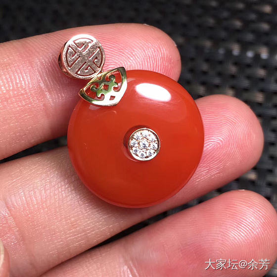 平安扣，18k镶嵌，樱桃红，满色满肉，颜色红润，尺寸21.5/7重6.1克_南红