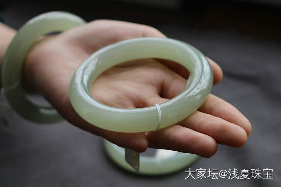 不是岁月偷走了你的青春 是我_和田玉