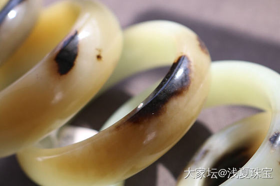 帮我挑下母亲节的镯子
