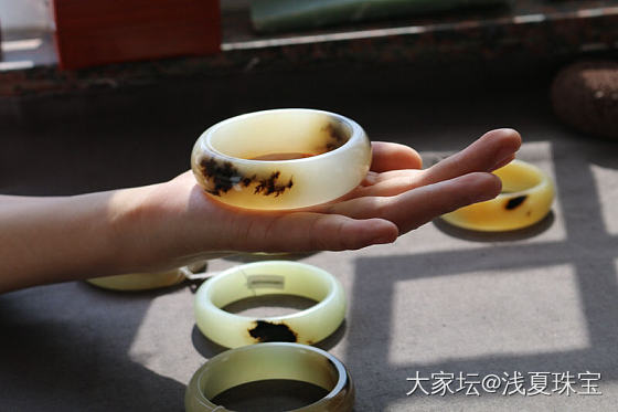 帮我挑下母亲节的镯子