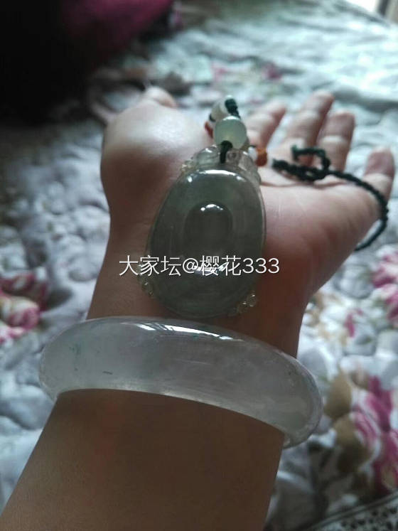 冰飘花镯子_手镯翡翠