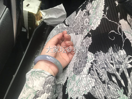 晒晒一条胖镯。_手镯翡翠