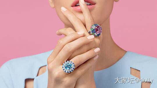 harry winston 的candy系列_戒指镶嵌彩色宝石