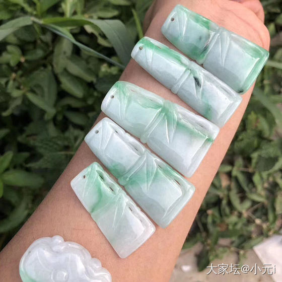 木那有色必进的飘色吊坠…_翡翠