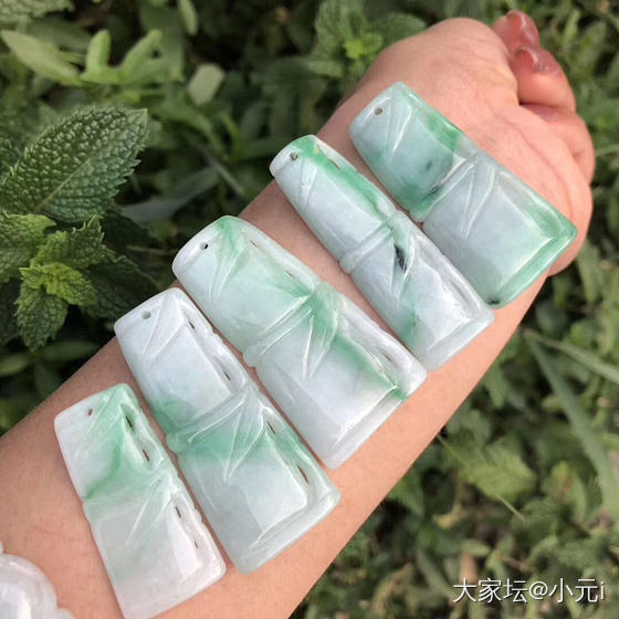 木那有色必进的飘色吊坠…_翡翠