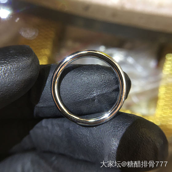 秀一秀上个月打的铂金泥鳅背戒指_铂戒指