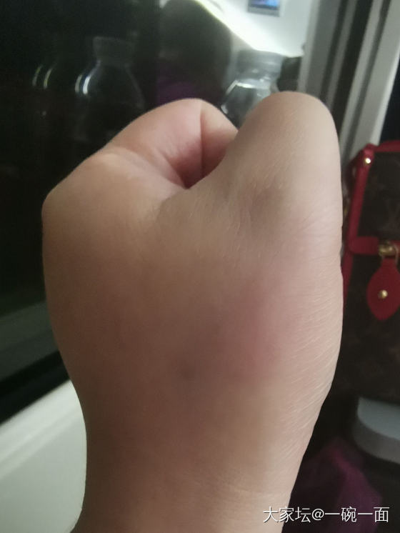 平洲玉器街之行 最大的收货就是这个宝贝儿_手镯翡翠