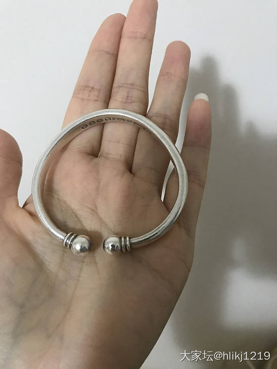 女儿戴了半年多的镯子_手镯银