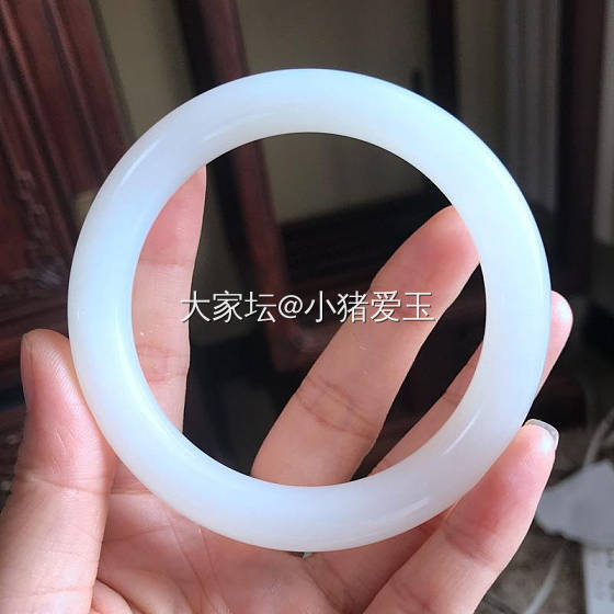和田玉羊脂白玉圆条手镯_手镯和田玉