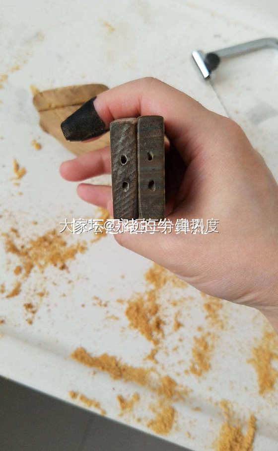 小白新近全手工磨的一些木头小件_绿檀崖柏木工