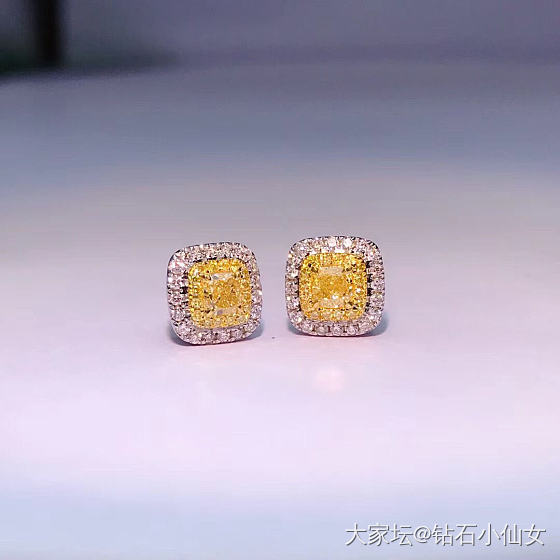 黄钻💎耳钉，主钻36分中彩黄_彩钻