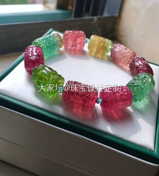 彩虹色🌈才是夏天的颜色呀喵(^･ｪ･^)_彩色宝石