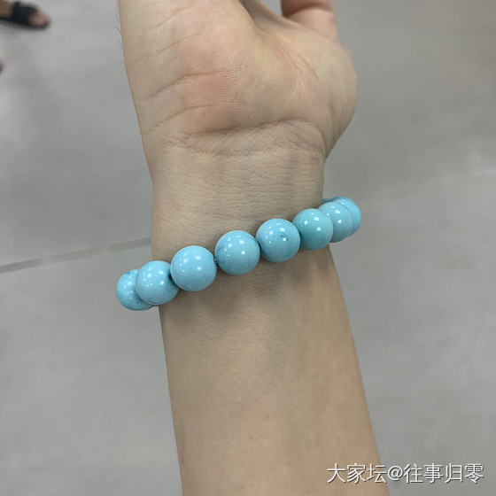 晒一条绿松的手串，美美的_珠串松石