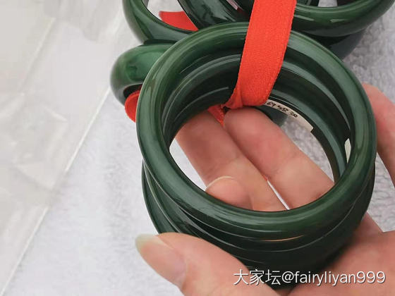 又来请教了！_手镯和田玉