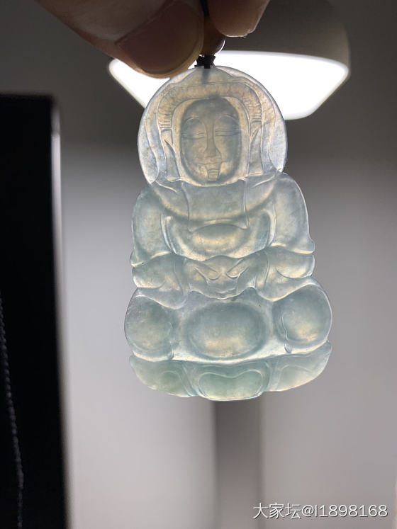 给掌掌眼，值多少钱？_翡翠