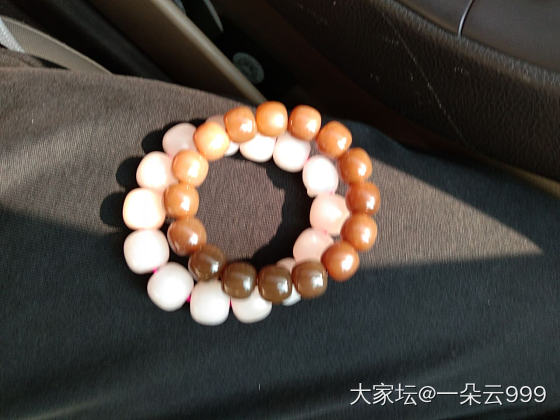 又想发阳光下的玉了_珠串和田玉