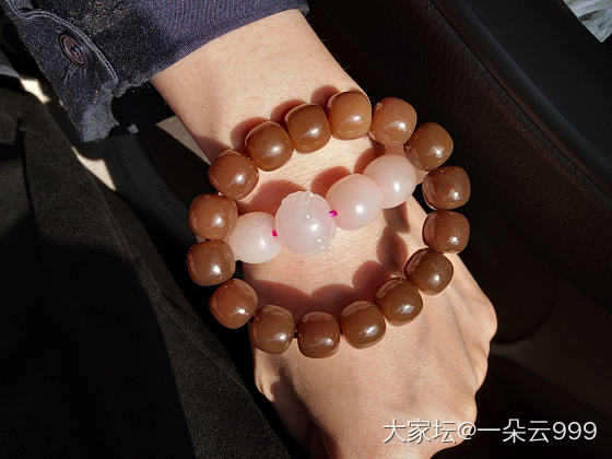又想发阳光下的玉了_珠串和田玉