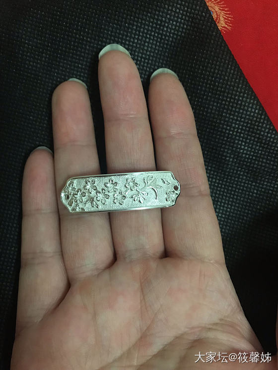 等了一个多月，终于收到了，两个手牌一个锁。九色鹿手牌前段时间已经入了，这次的手牌..._银