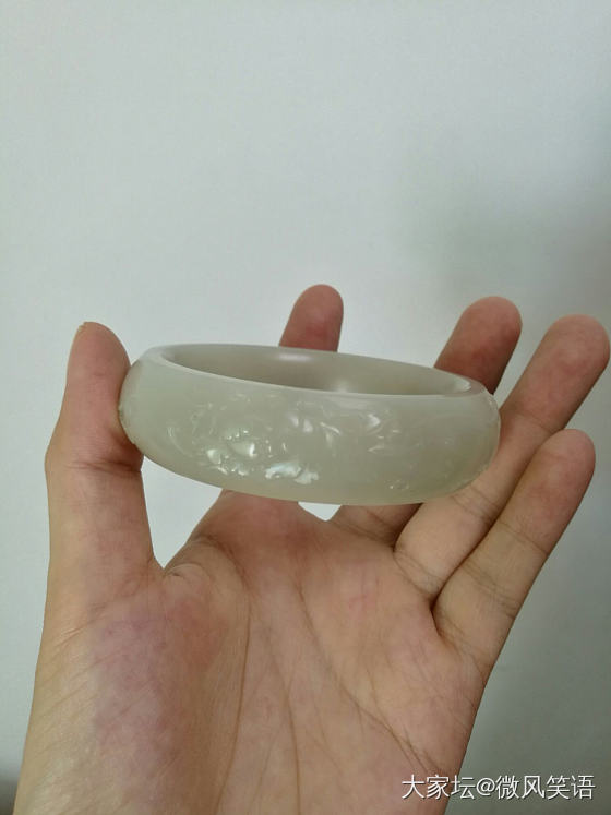 入门级籽镯_手镯和田玉