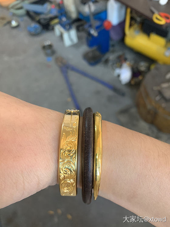 唐草铂金印手镯_手镯金