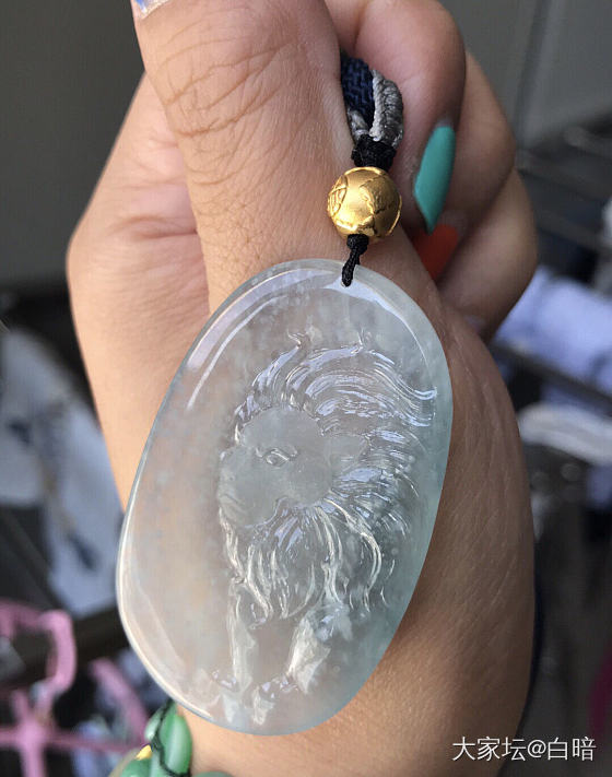 求助，请懂翡翠的坛友帮忙看看，卖家说是淡蓝底木纳雪花棉高冰翡翠牌。_牌子翡翠