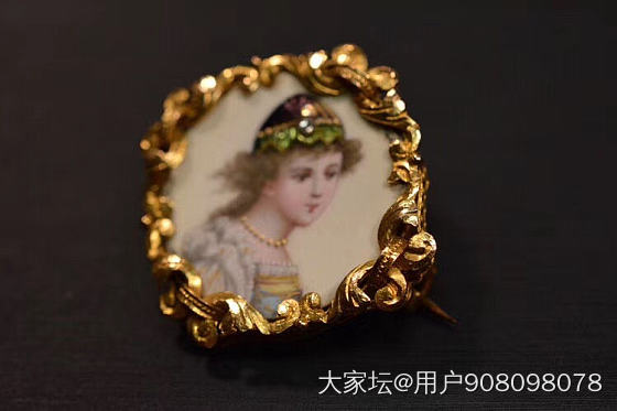 1880年法国18K金雕金花边烧珐琅画片少女像胸针_古董首饰