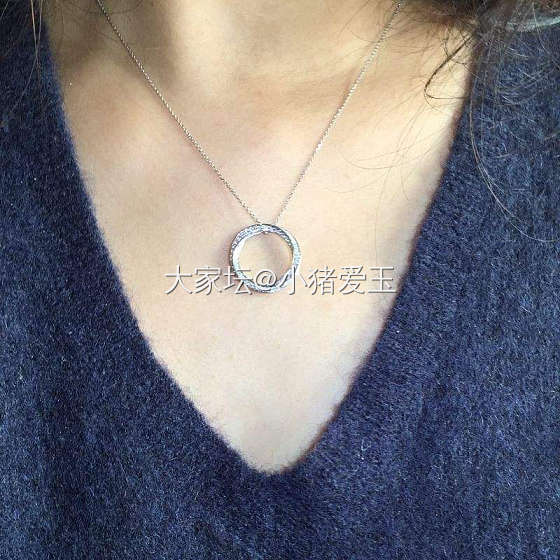 18K白金满钻莫比乌斯环戒指_颈饰钻石