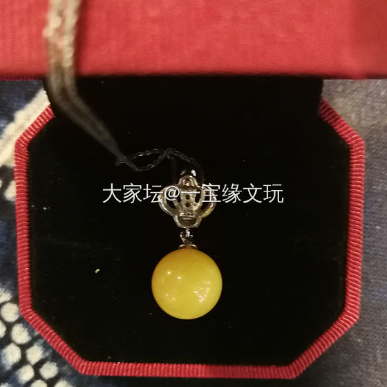 顶级鸡油十黄女士吊坠_颈饰