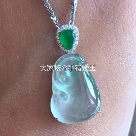 老坑冰玻如意挂件_挂件翡翠