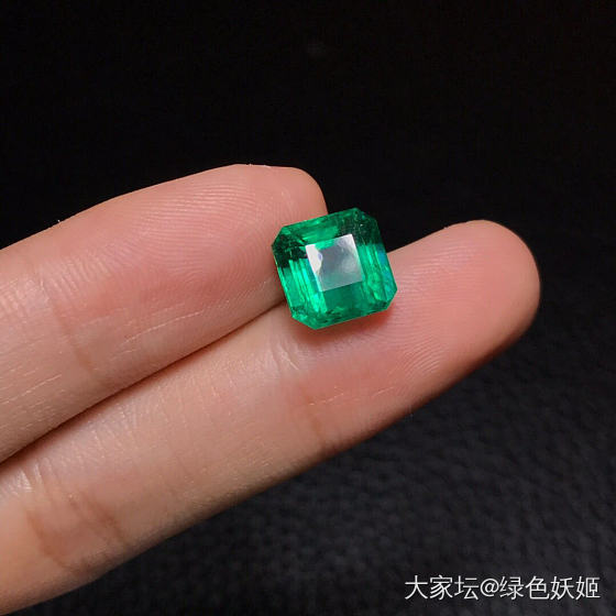 赞比亚 祖母绿裸石4.47ct，Ins  Min_祖母绿