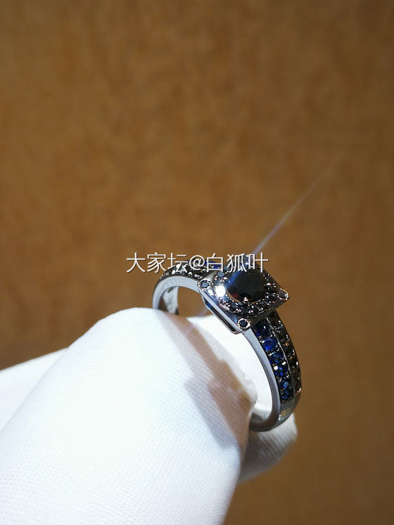 一颗黑钻💍，带给你不同凡响的风格_钻石